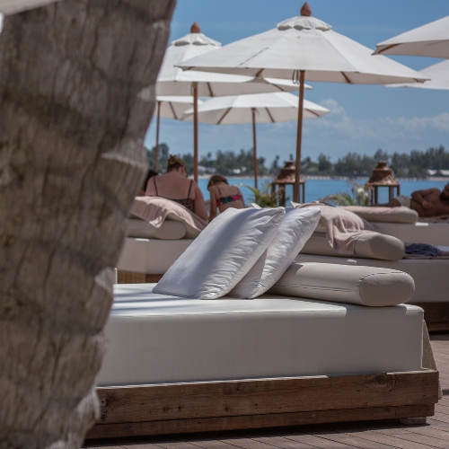 outdoor pool beds